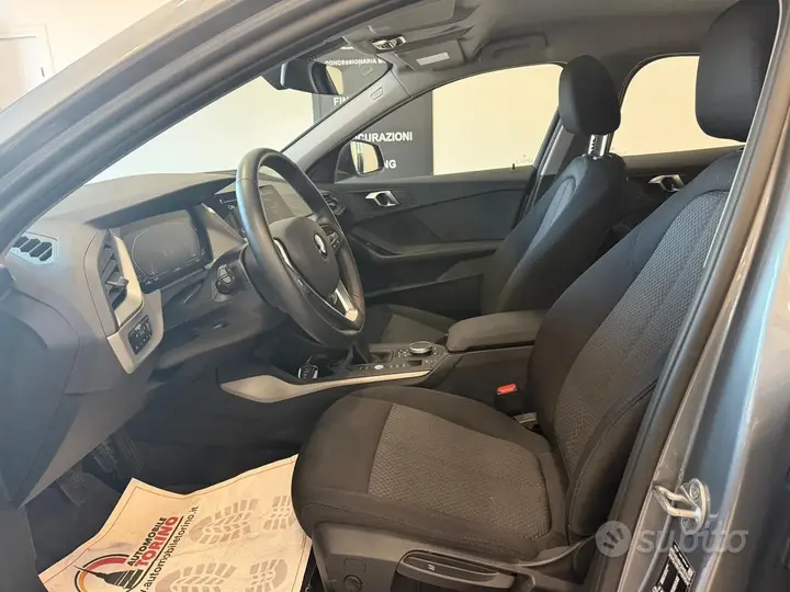 BMW 118 2023 photo 5
