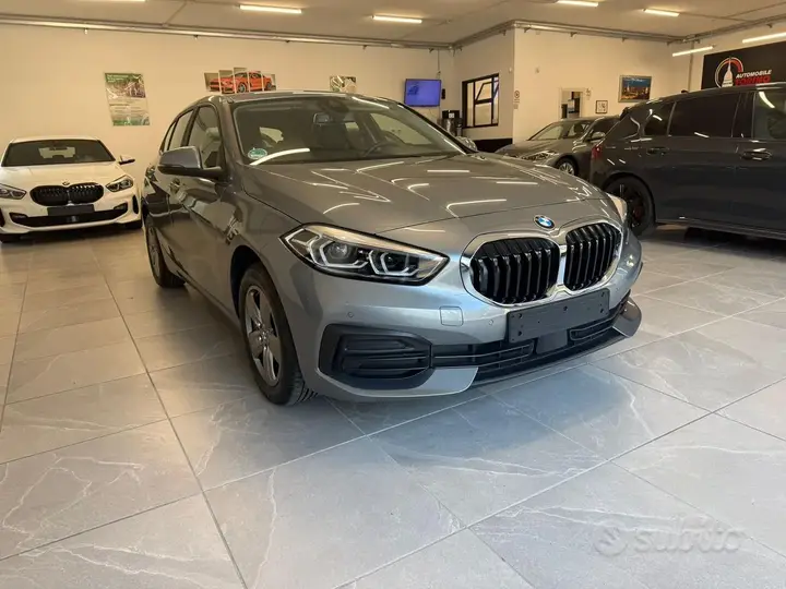 BMW 118 2023 photo 2
