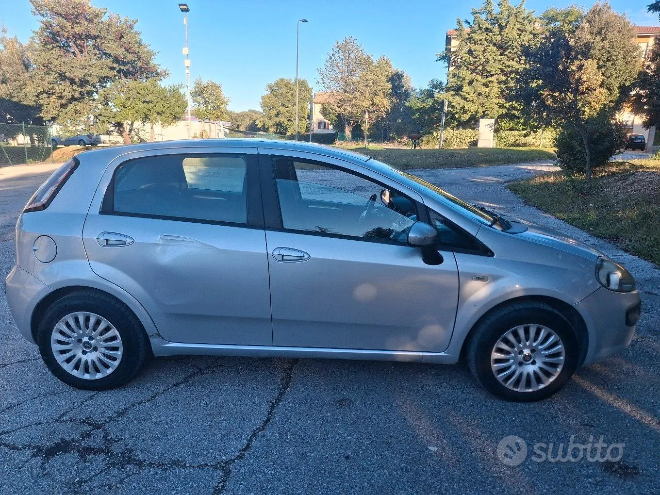 Fiat Punto 2010 photo 4