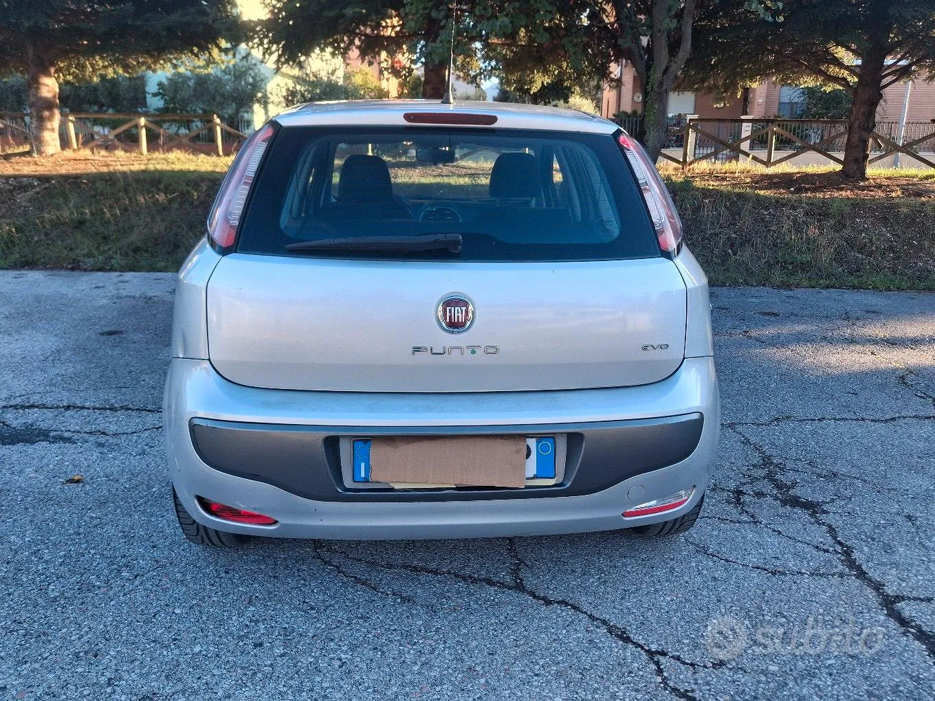 Fiat Punto 2010 photo 2