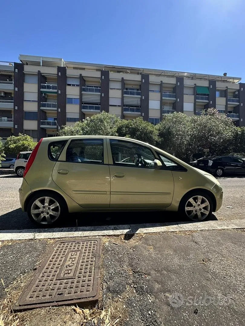 Mitsubishi Colt 2006 photo 4