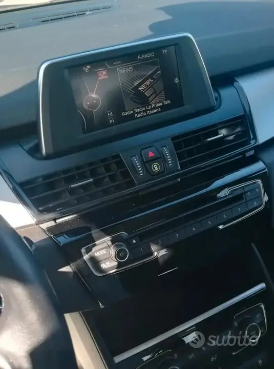 BMW 218 Active Tourer 2015 photo 3