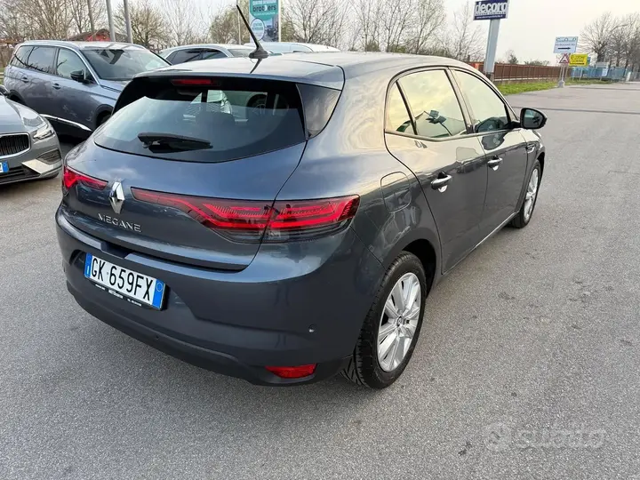 Renault Megane 2022 photo 4