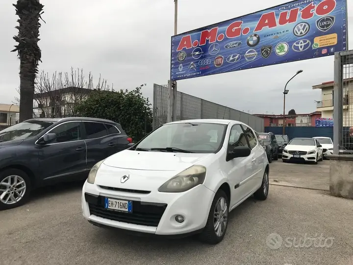 Renault Clio 2011 photo 3