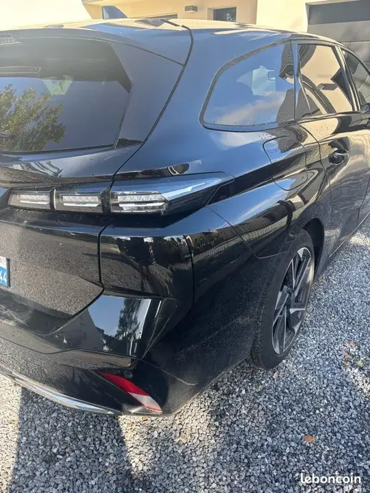 Peugeot 308 2024 photo 2