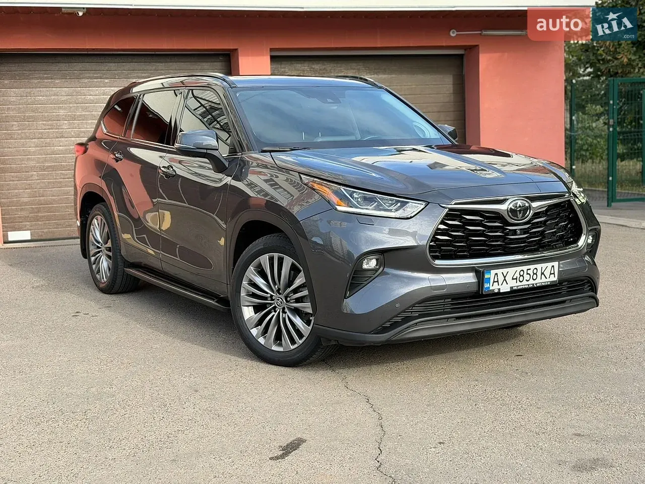 Toyota Highlander 2020 photo 2