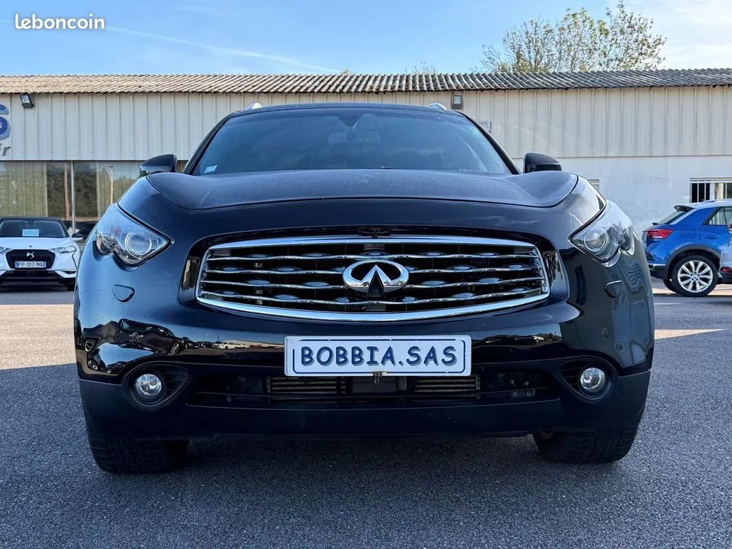 Infiniti Fx 2010 photo 2