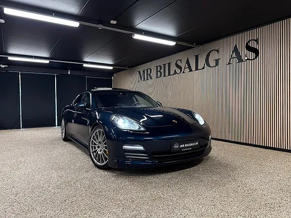 Porsche Panamera 4 2011 photo 2