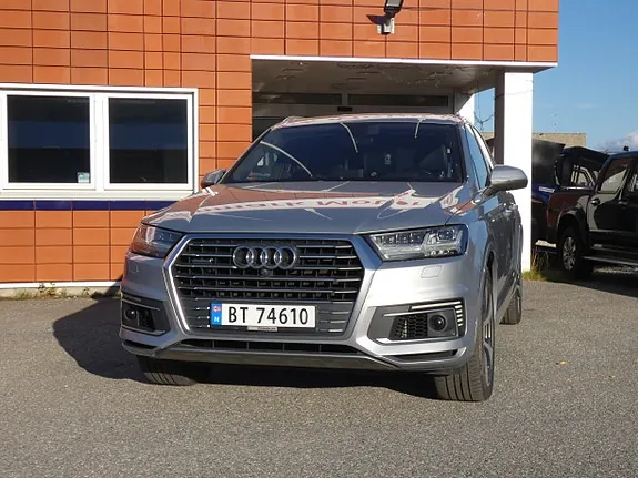Audi Q7 2017 photo 4