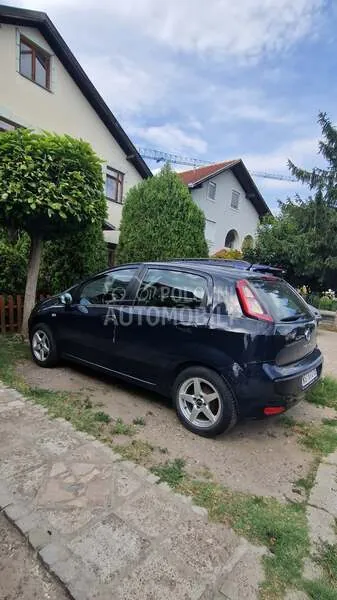 Fiat Punto 2010 photo 4