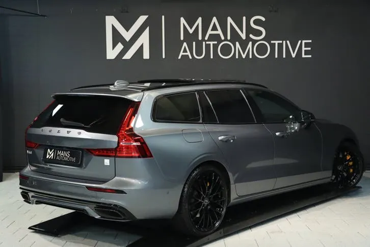 Volvo V60 2021 photo 2