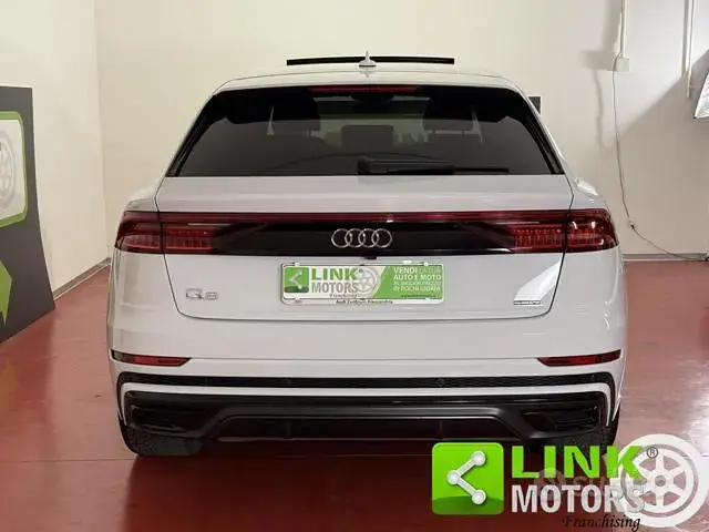 Audi Q8 2023 photo 5