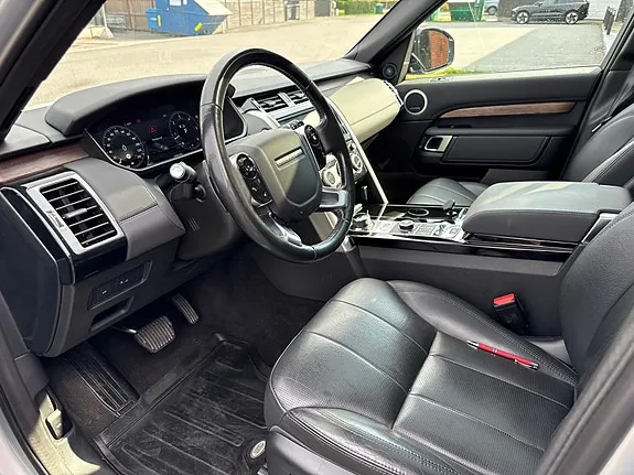 Land Rover Discovery 5 2019 photo 5