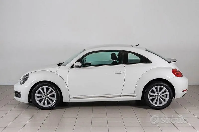 Volkswagen Maggiolino 2012 photo 3