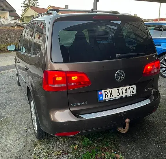 Volkswagen Touran 2012 photo 3