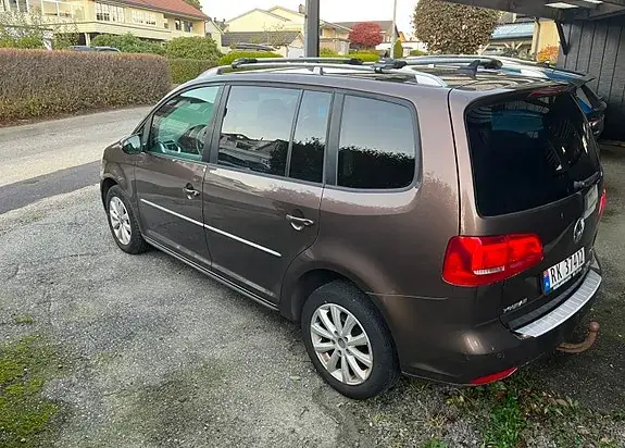 Volkswagen Touran 2012 photo 5