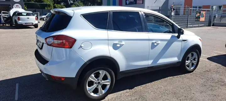 Ford Kuga 2012 photo 3