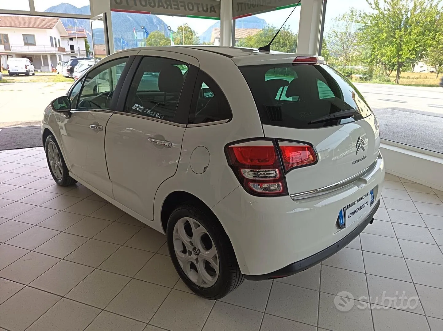 Citroen C3 2015 photo 3