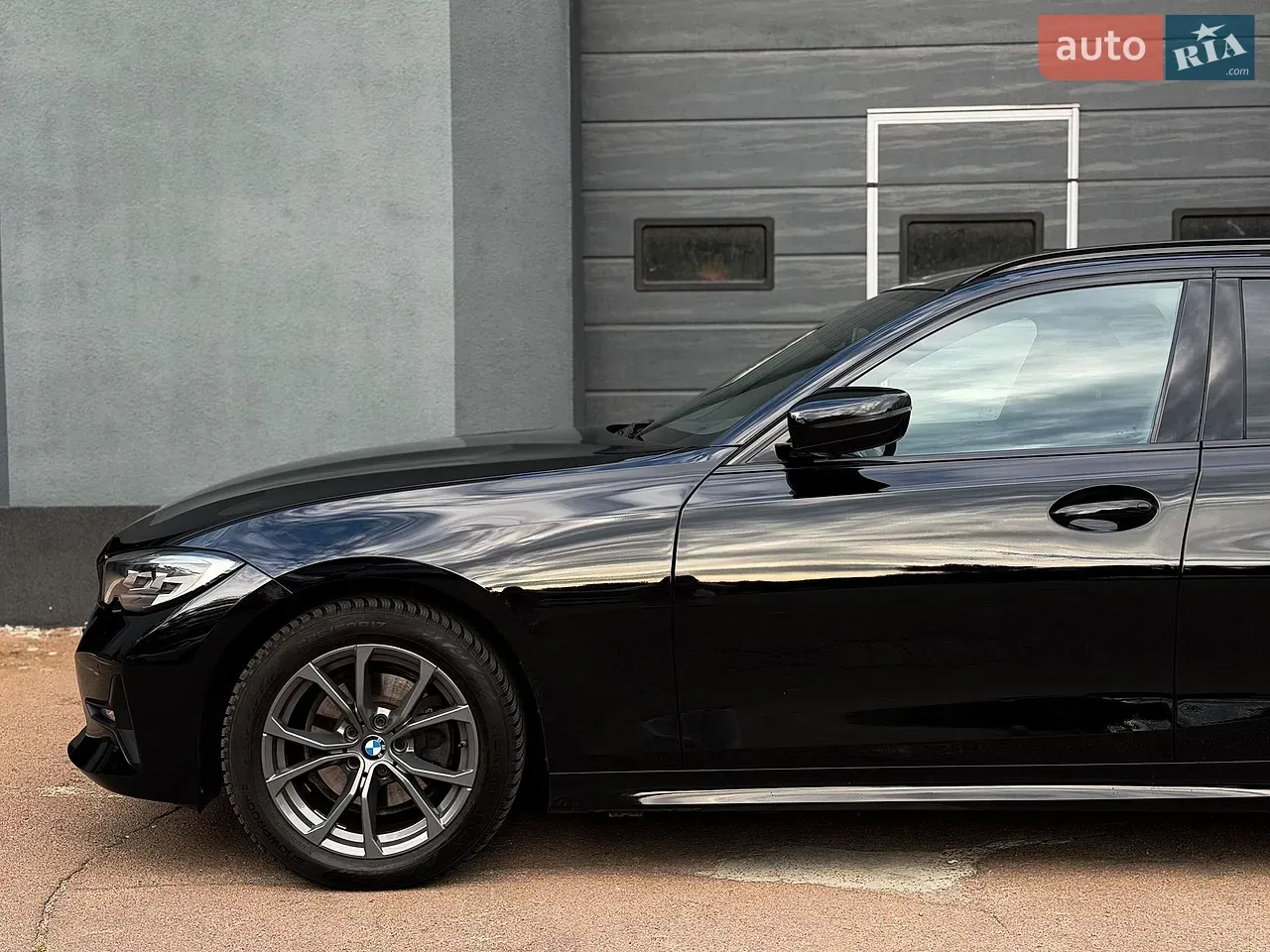 BMW 3 Series 2022 photo 4