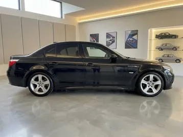 Mercedes-Benz R17