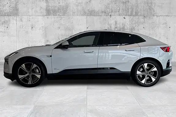 Polestar 4 2026 photo 2