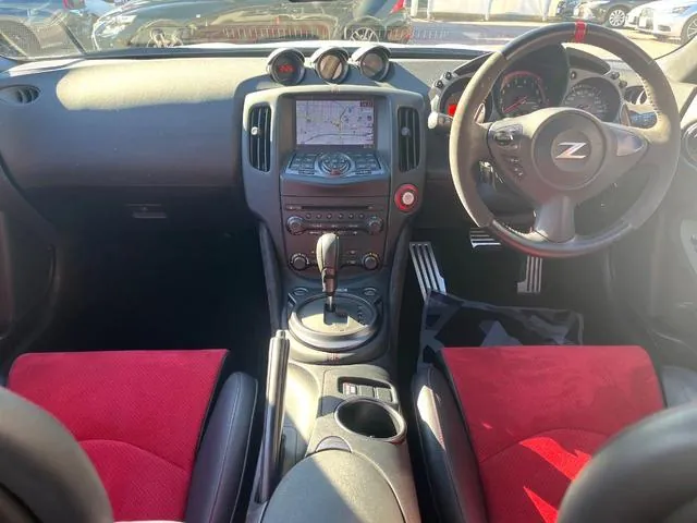 Nissan Fairlady Z 2017 photo 2