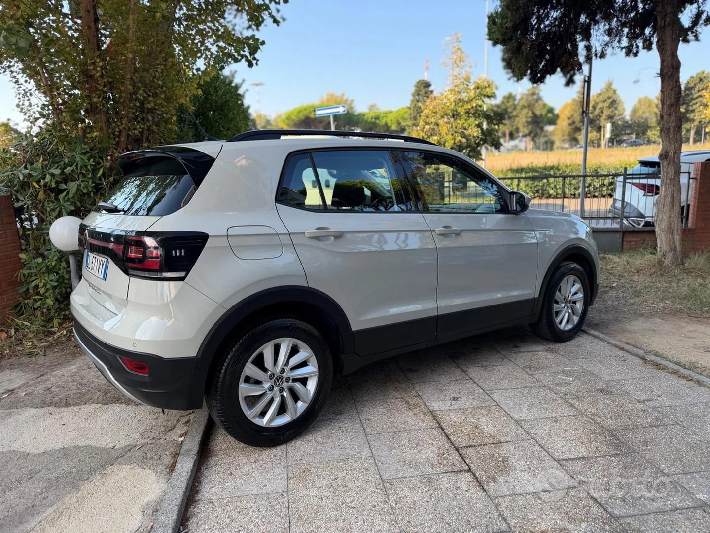 Volkswagen T-Cross 2023 photo 3