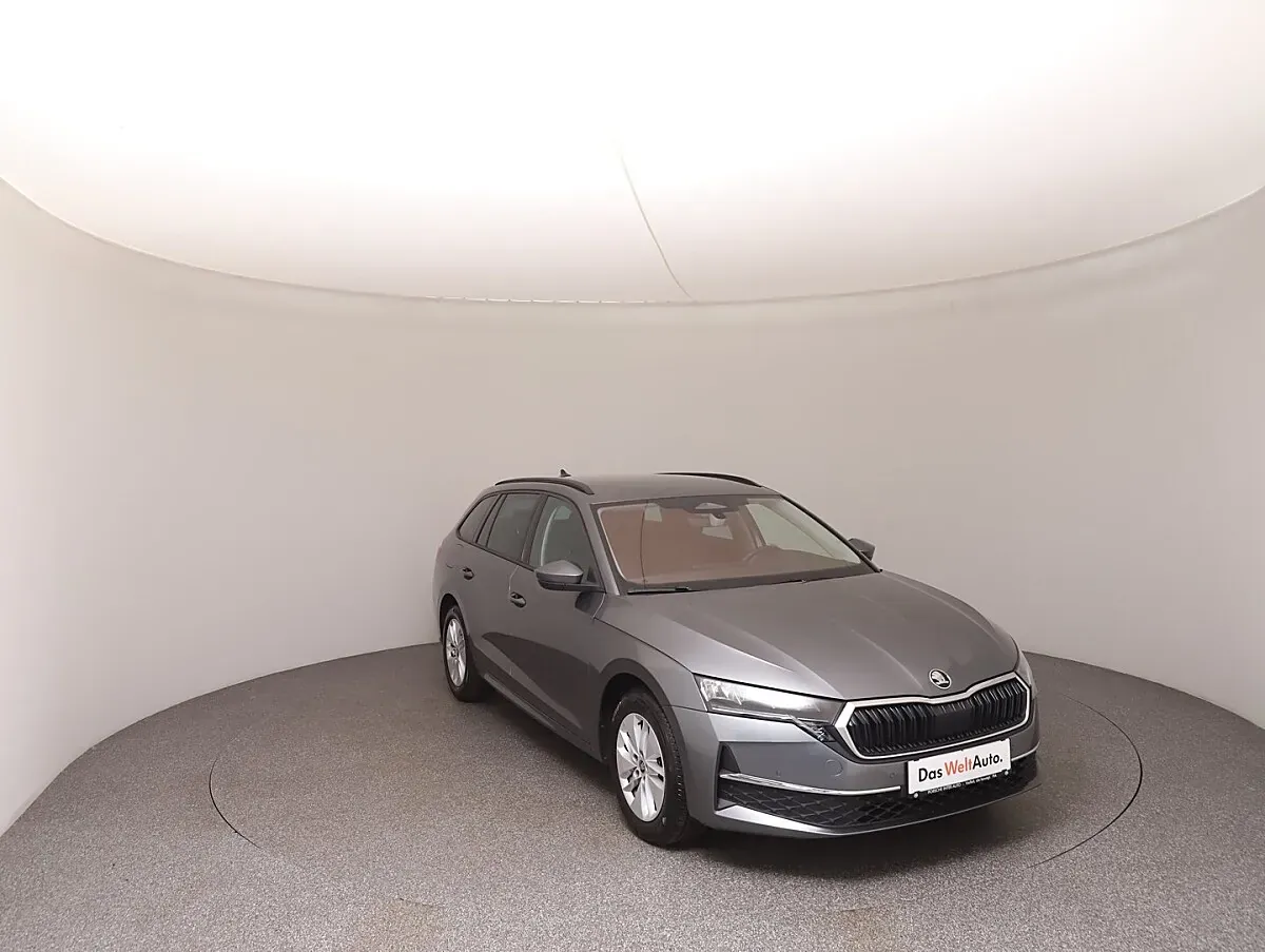 Skoda Octavia 2025 photo 2