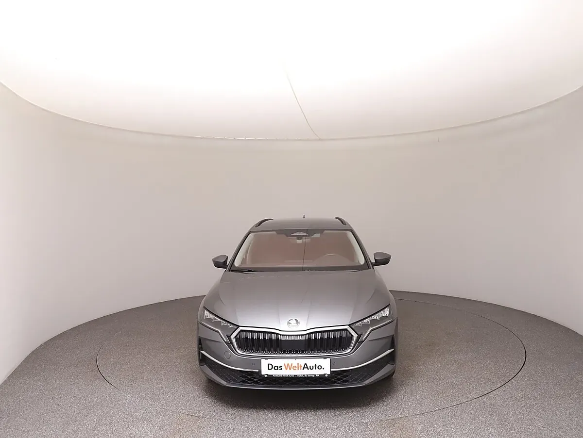 Skoda Octavia 2025 photo 3