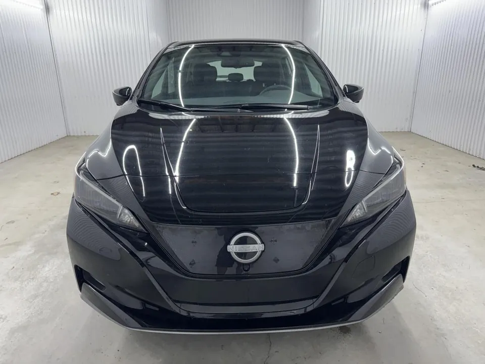 Nissan Leaf 2023 photo 3