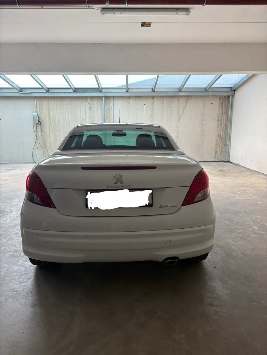 Peugeot 207 2012 photo 2