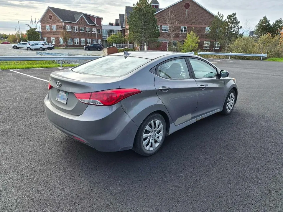 Hyundai Elantra 2012 photo 4