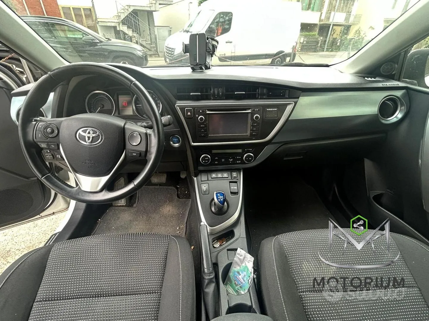 Toyota Auris 2014 photo 3