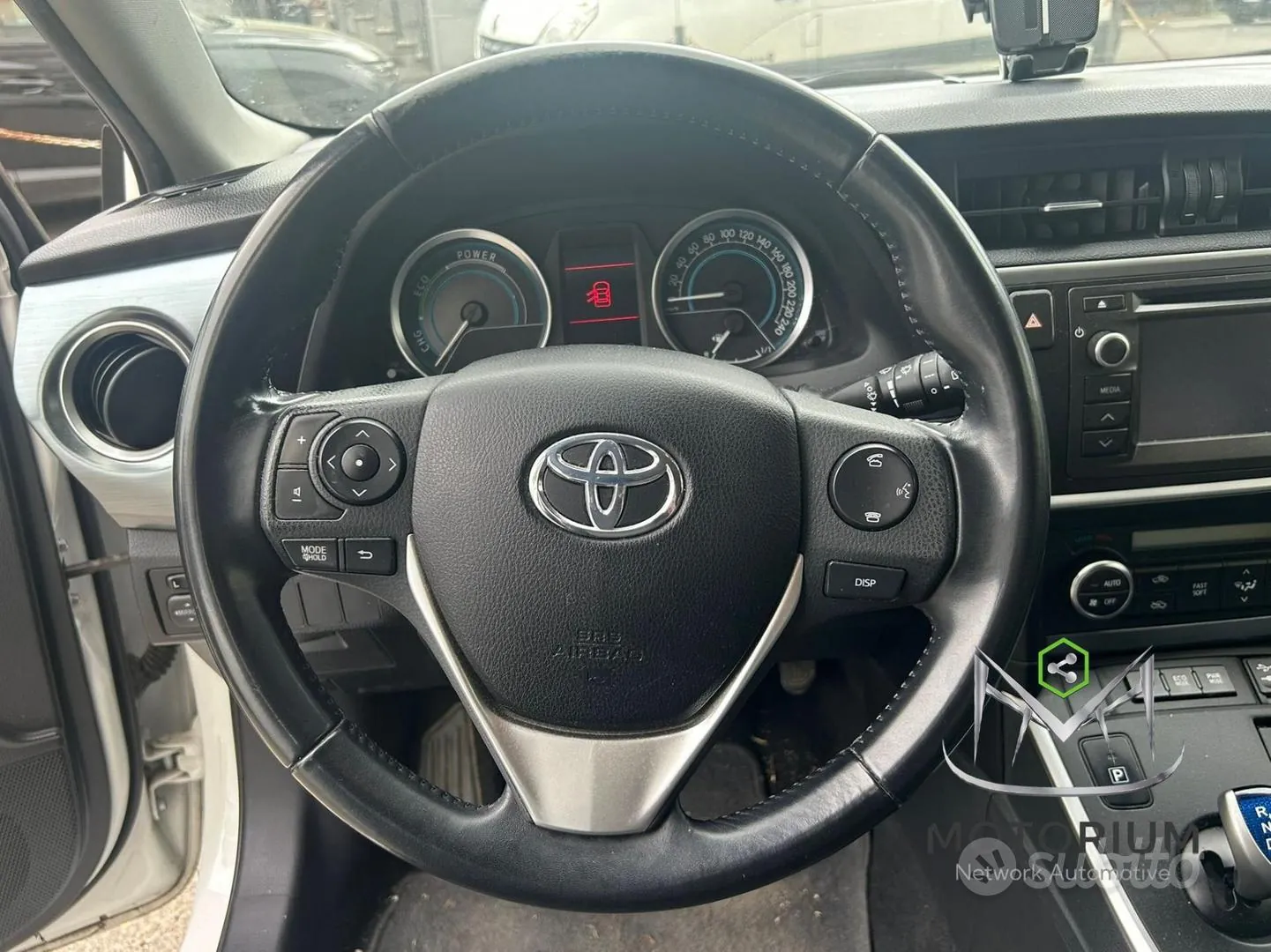 Toyota Auris 2014 photo 4