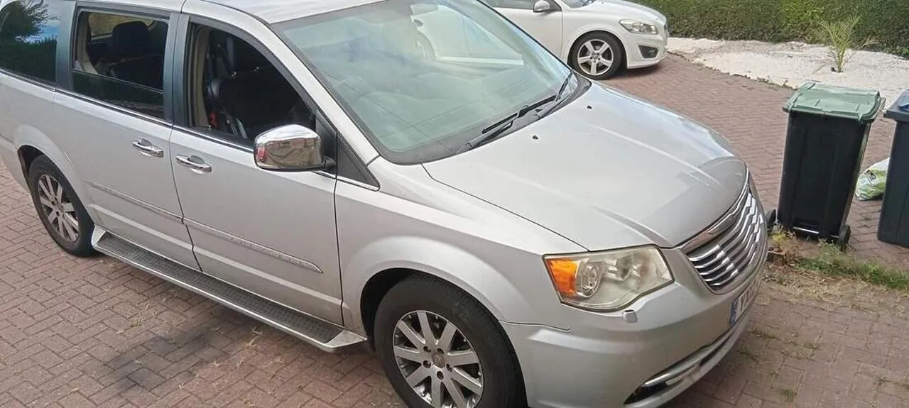 Chrysler Grand Voyager 2012 photo 3