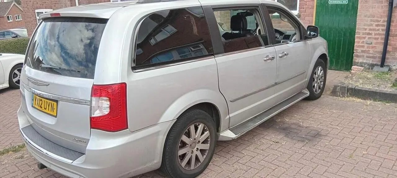 Chrysler Grand Voyager 2012 photo 4
