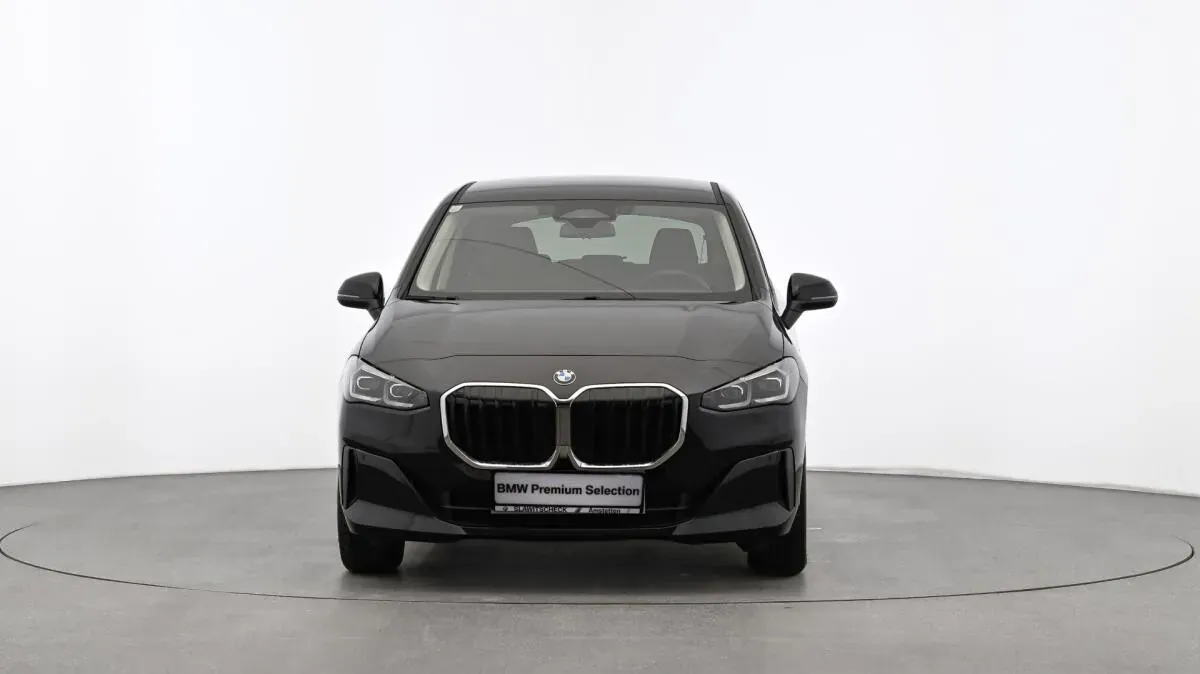 BMW 2 Series 2024 photo 2