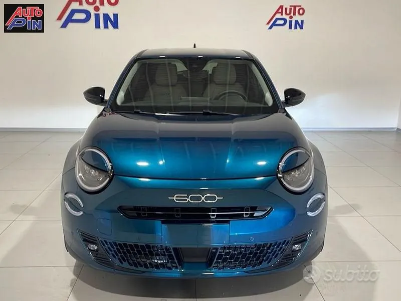 Fiat 600 2025 photo 2