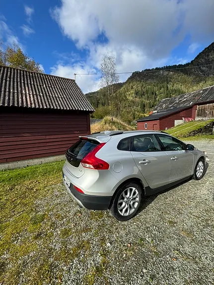 Volvo V40 Cross Country 2018 photo 4