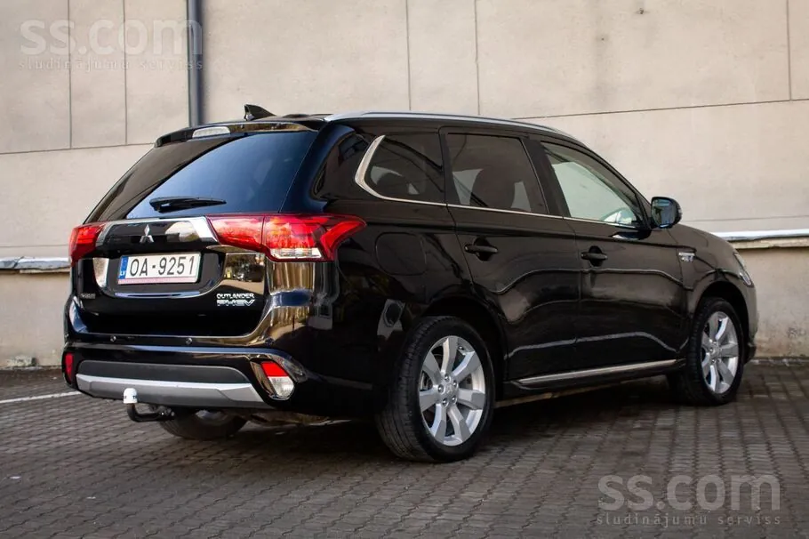 Mitsubishi Outlander 2017 photo 5