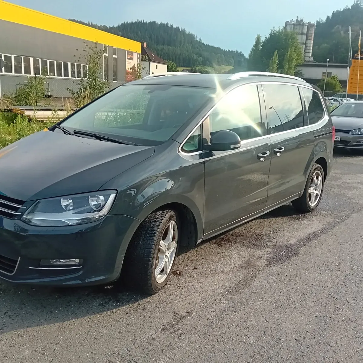 Volkswagen Sharan 2011 photo 3