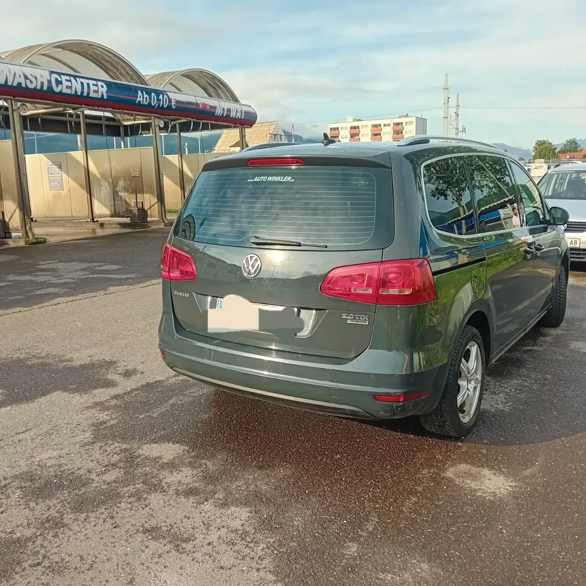 Volkswagen Sharan 2011 photo 2