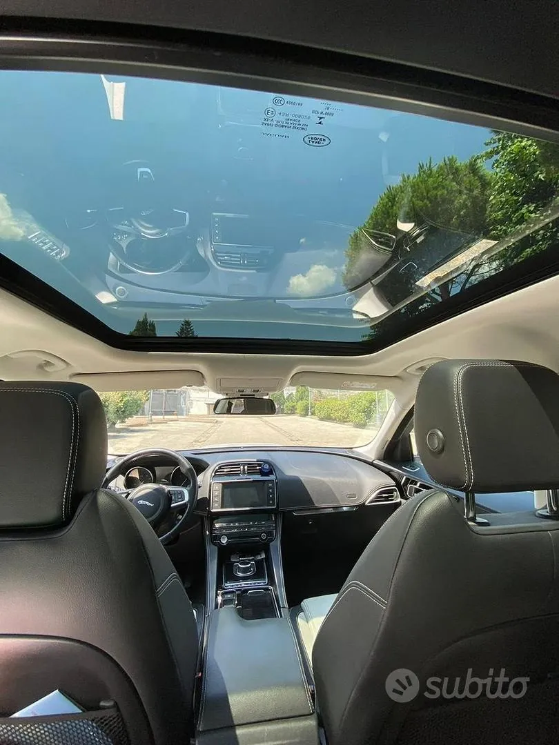 Jaguar F-Pace 2022 photo 4