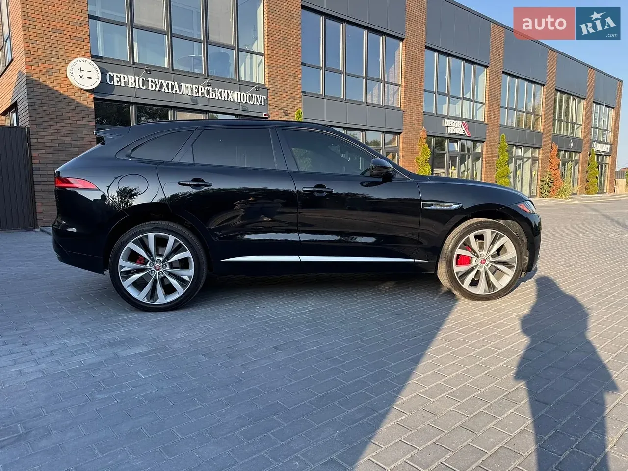Jaguar F-Pace 2018 photo 4