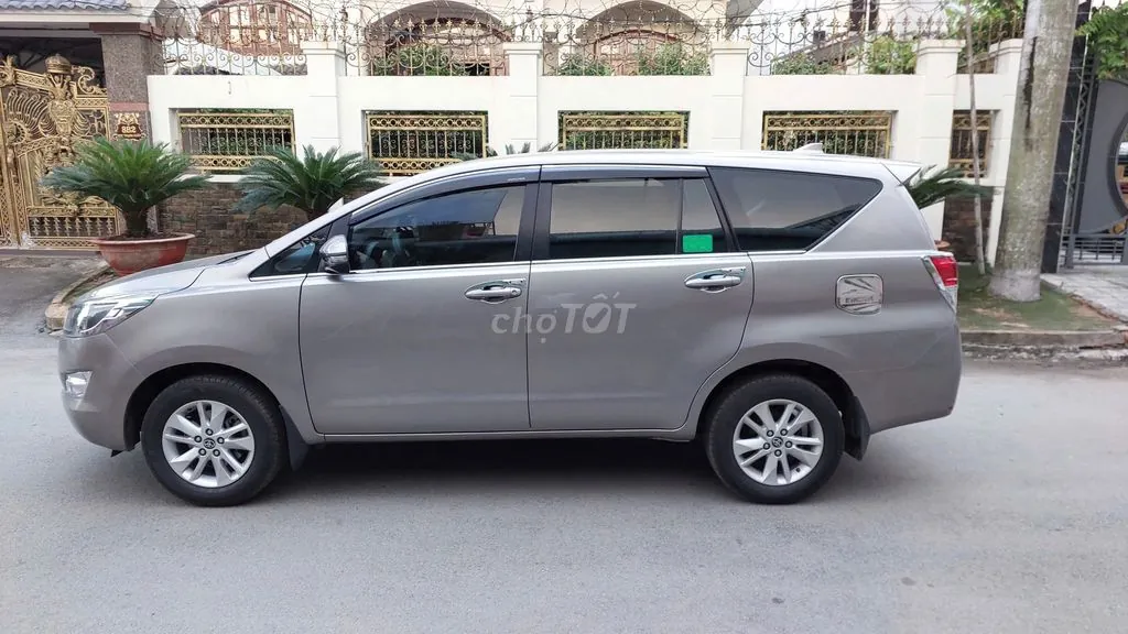 Toyota Innova 2019 photo 3