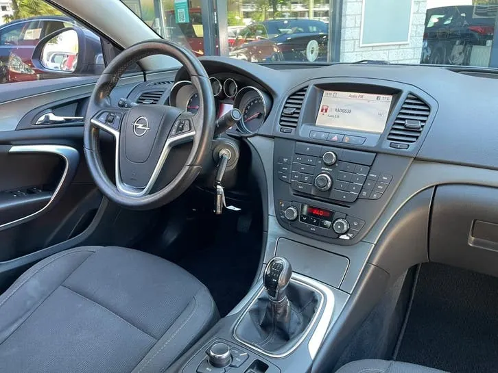 Opel Insignia 2009 photo 2