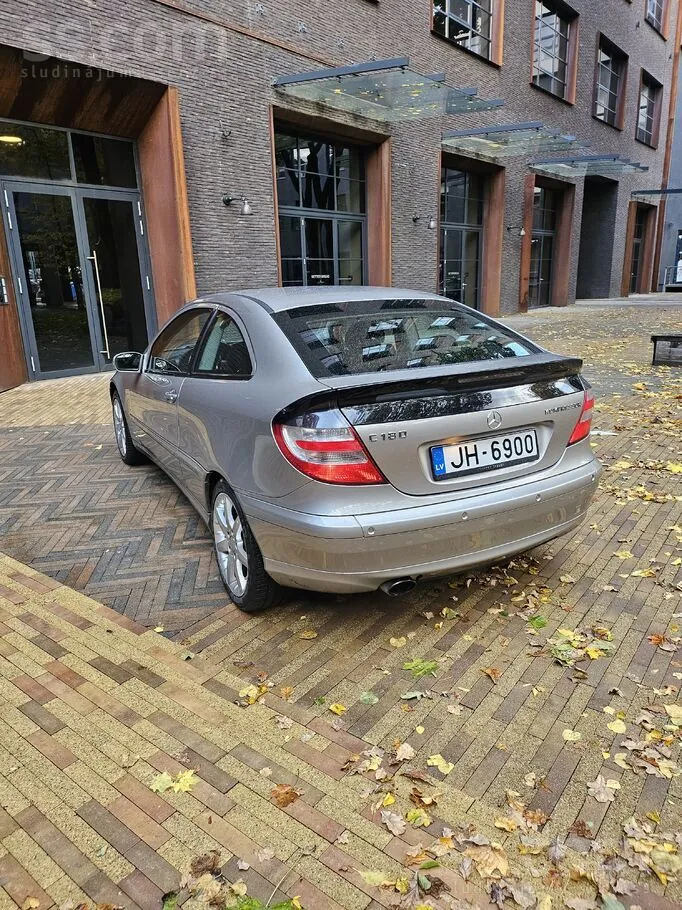Mercedes-Benz C180 2005 photo 3