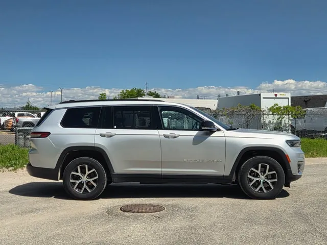 Jeep Grand Cherokee L 2024 photo 2