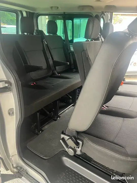Renault Trafic 2015 photo 3