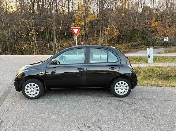 Nissan Micra 2010 photo 3